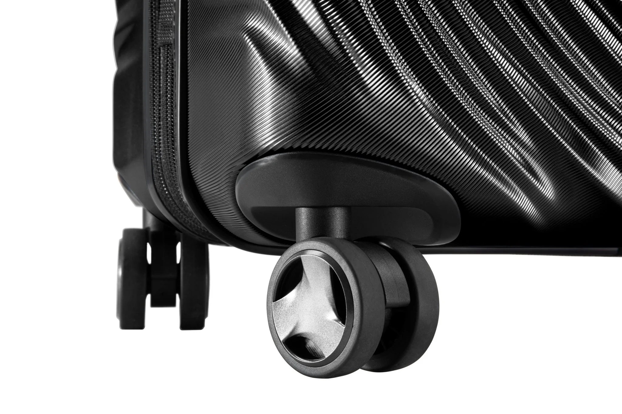Laguna Hardside 2-Piece Set Expandable Spinner, (20" Carry-on & 28" Large Checked) - Image 8