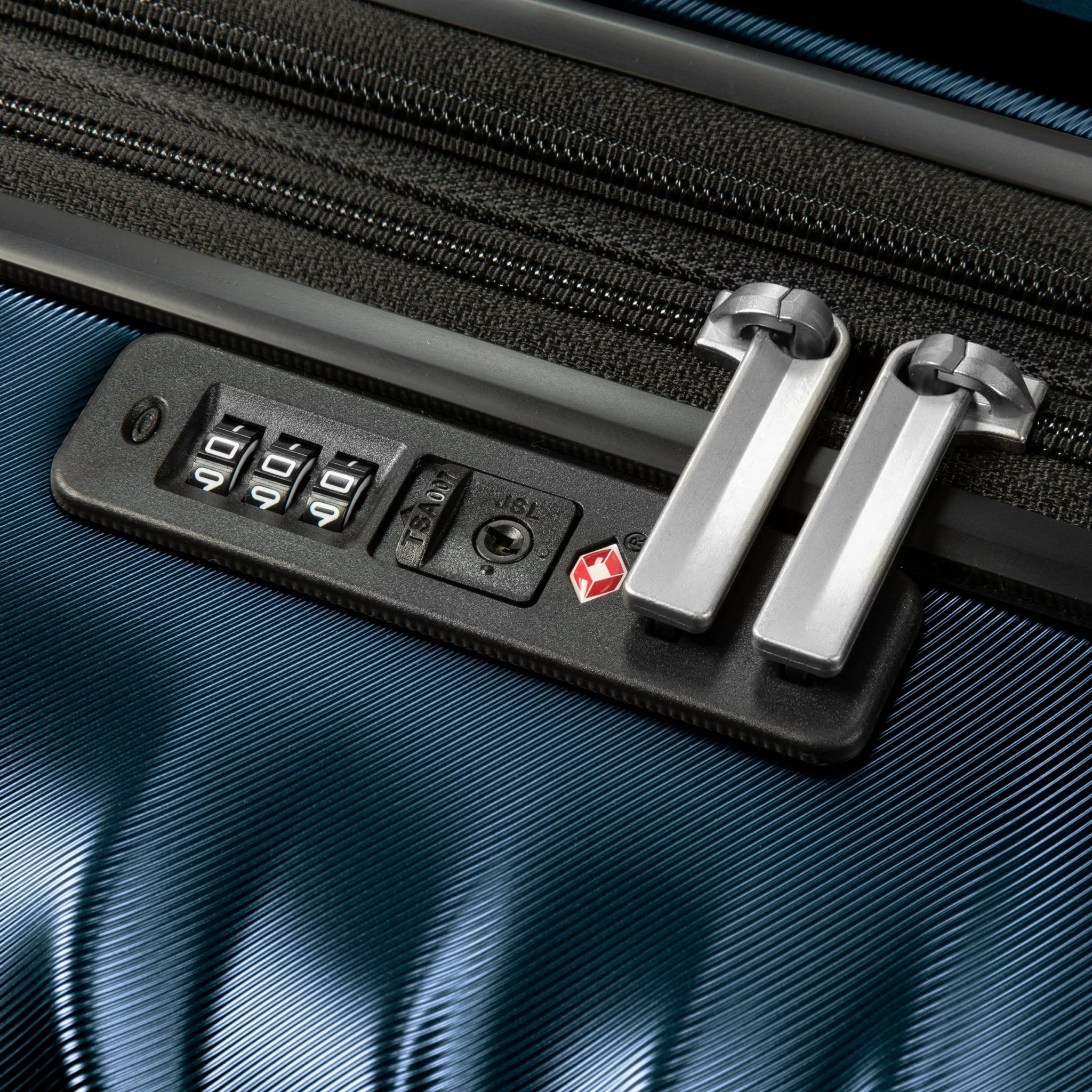 Laguna Hardside Large Check-In Expandable Spinner - Image 9