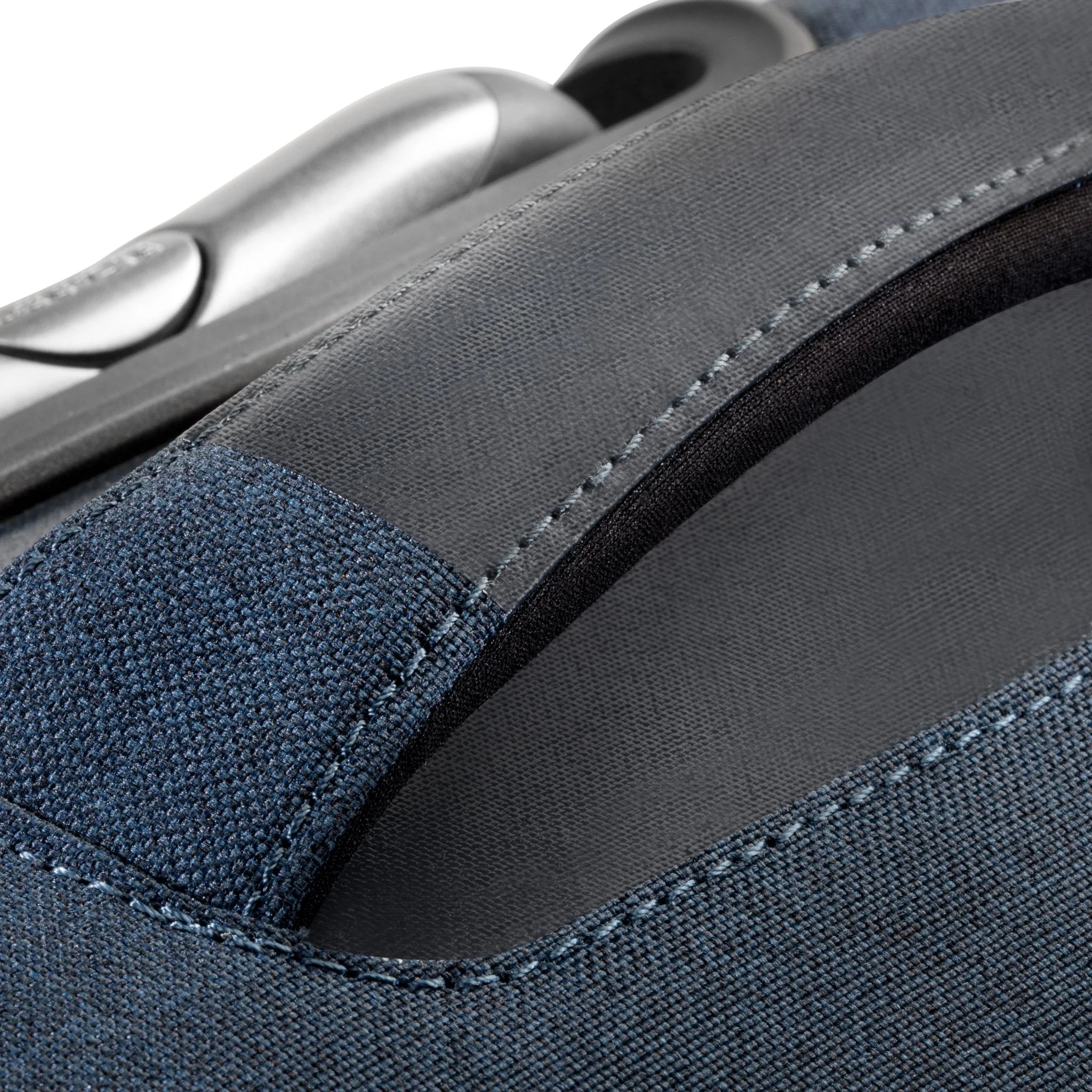 Malibu Bay 3.0 Softside Medium Check-In Expandable Spinner - Image 10