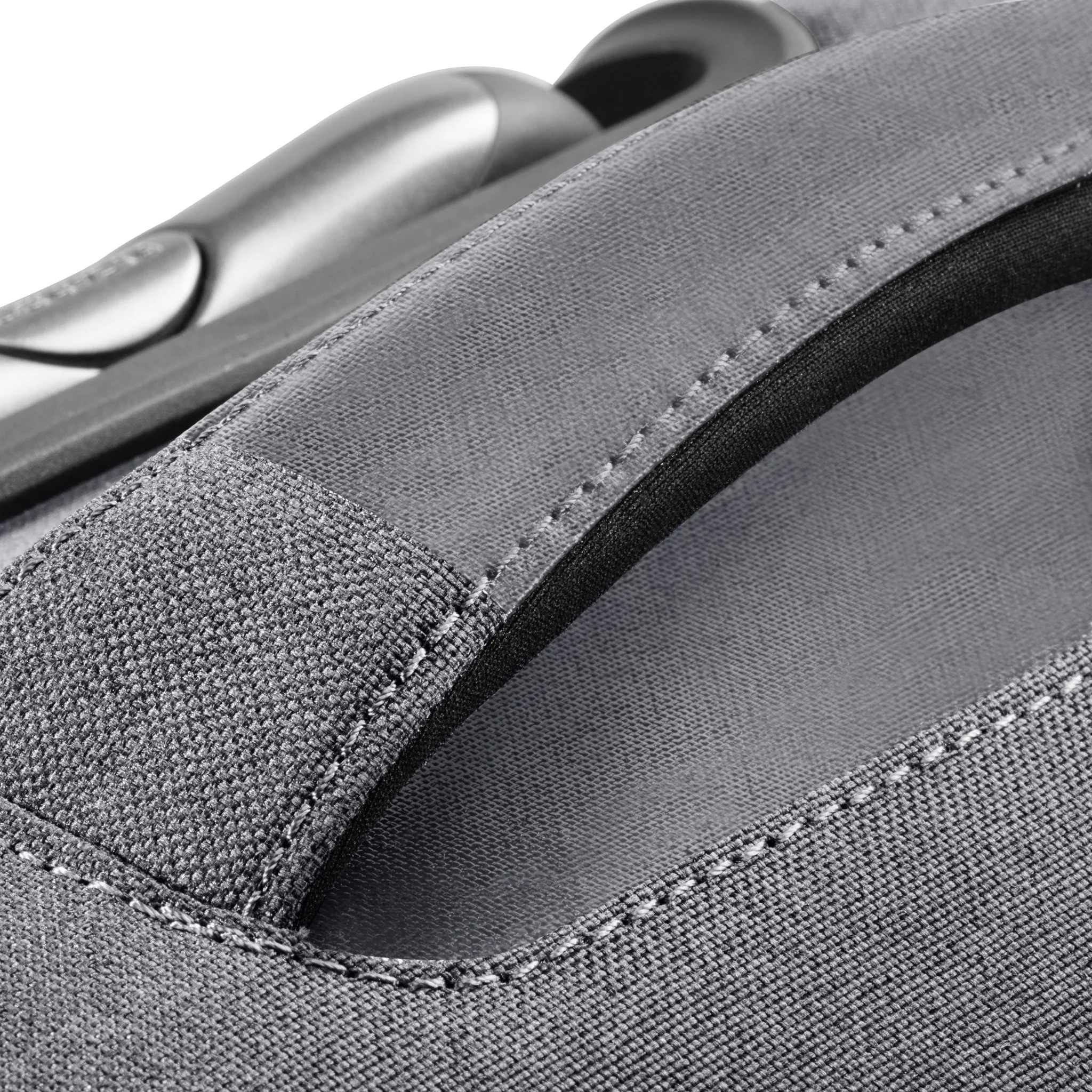 Malibu Bay 3.0 Softside Medium Check-In Expandable Spinner - Image 21