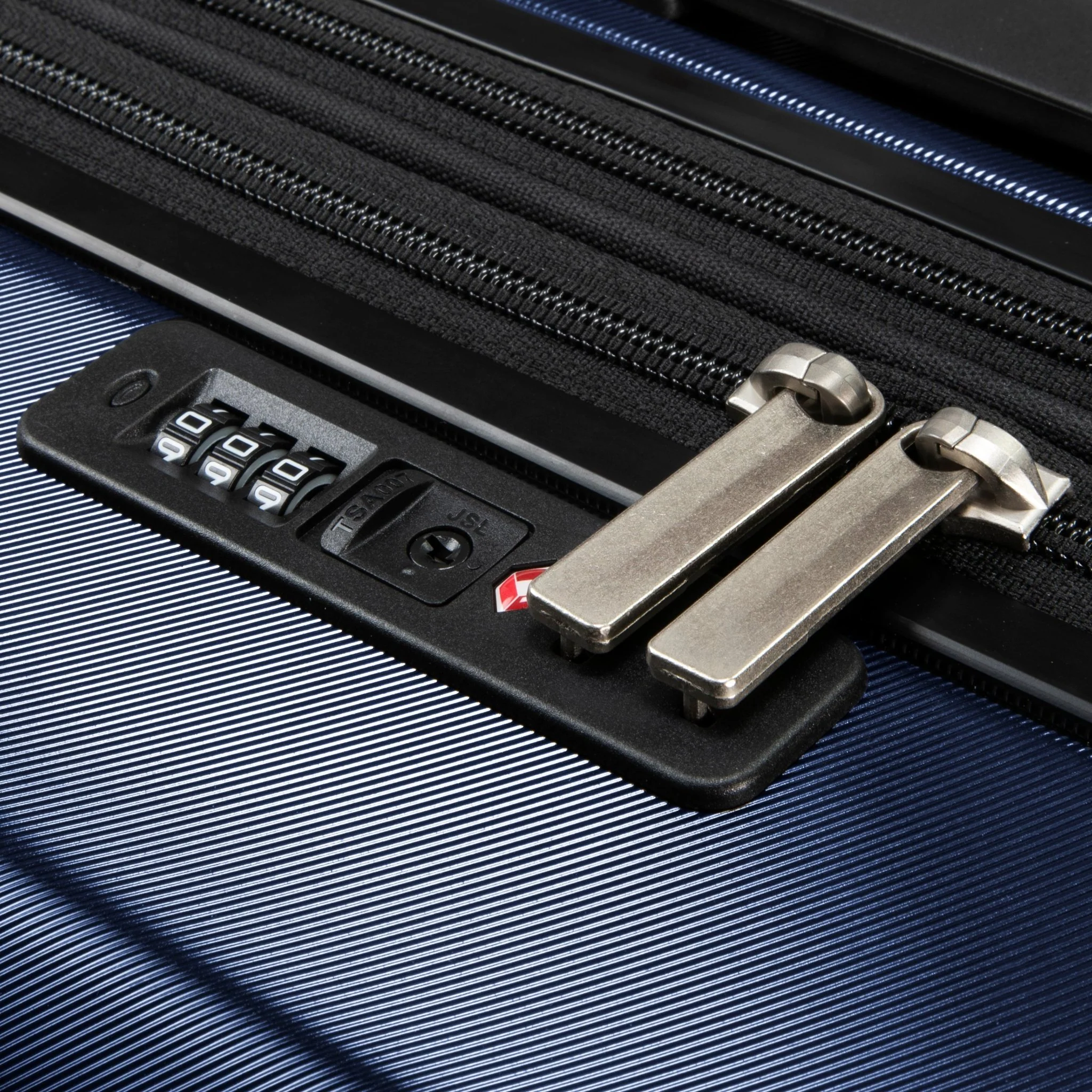 Melrose Hardside 19" International Carry-On Spinner - Image 5