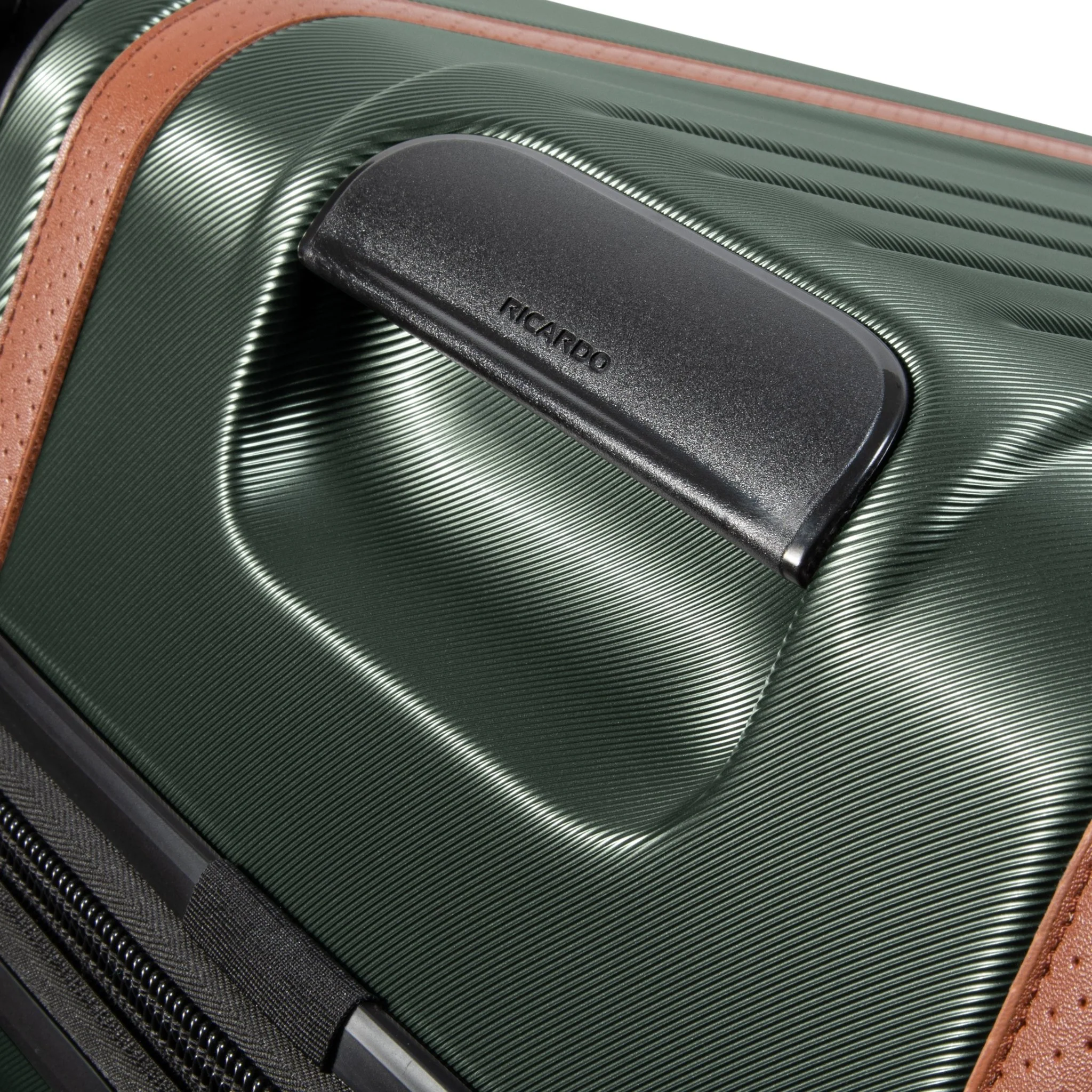 Montecito 2.0 Hardside Carry-On Expandable Spinner - Image 25