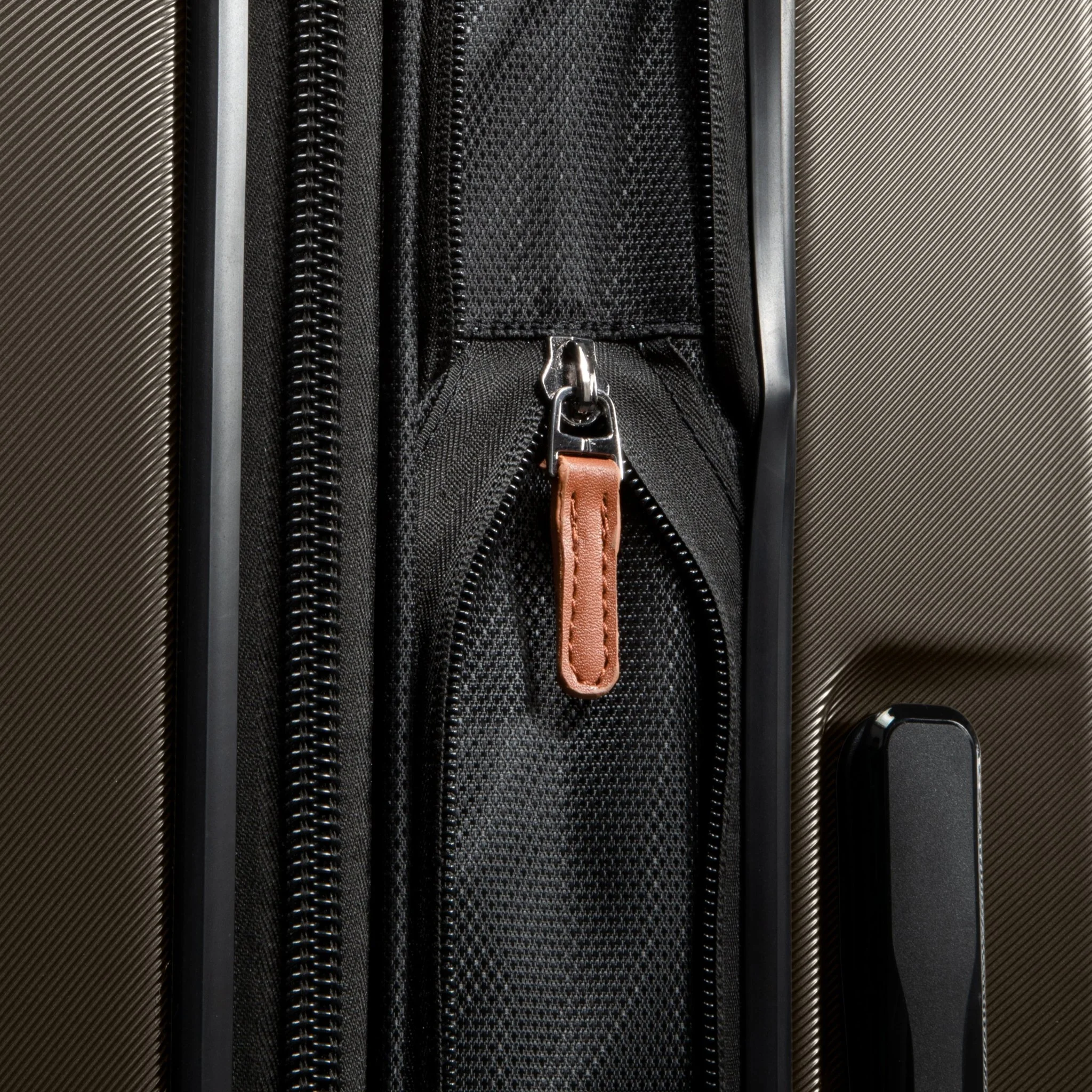 Montecito 2.0 Hardside Medium Check-in Expandable Spinner - Image 28