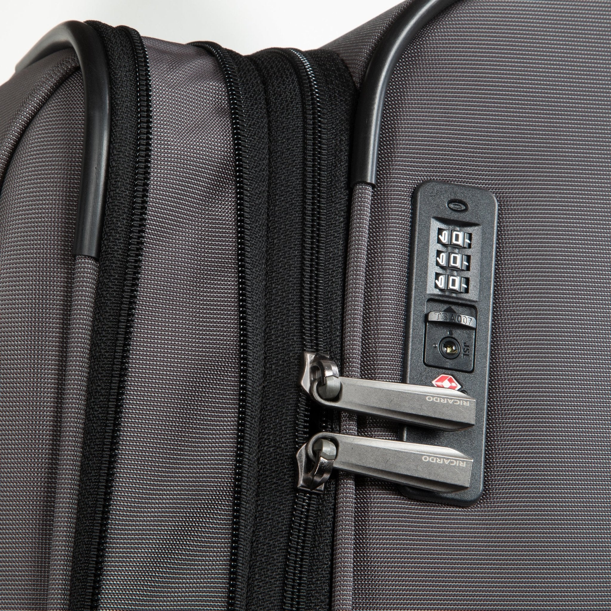 Montecito 3.0 Softside Large Check-In Expandable Spinner - Image 6