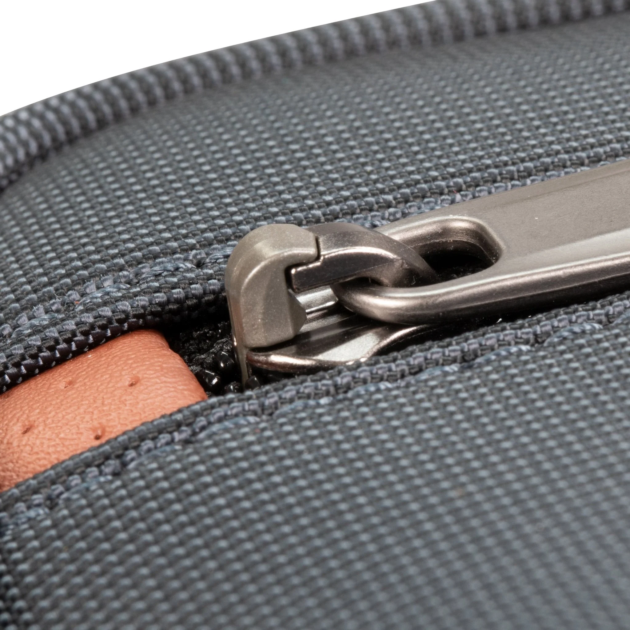Montecito 3.0 Softside Rolling Garment Bag - Image 8
