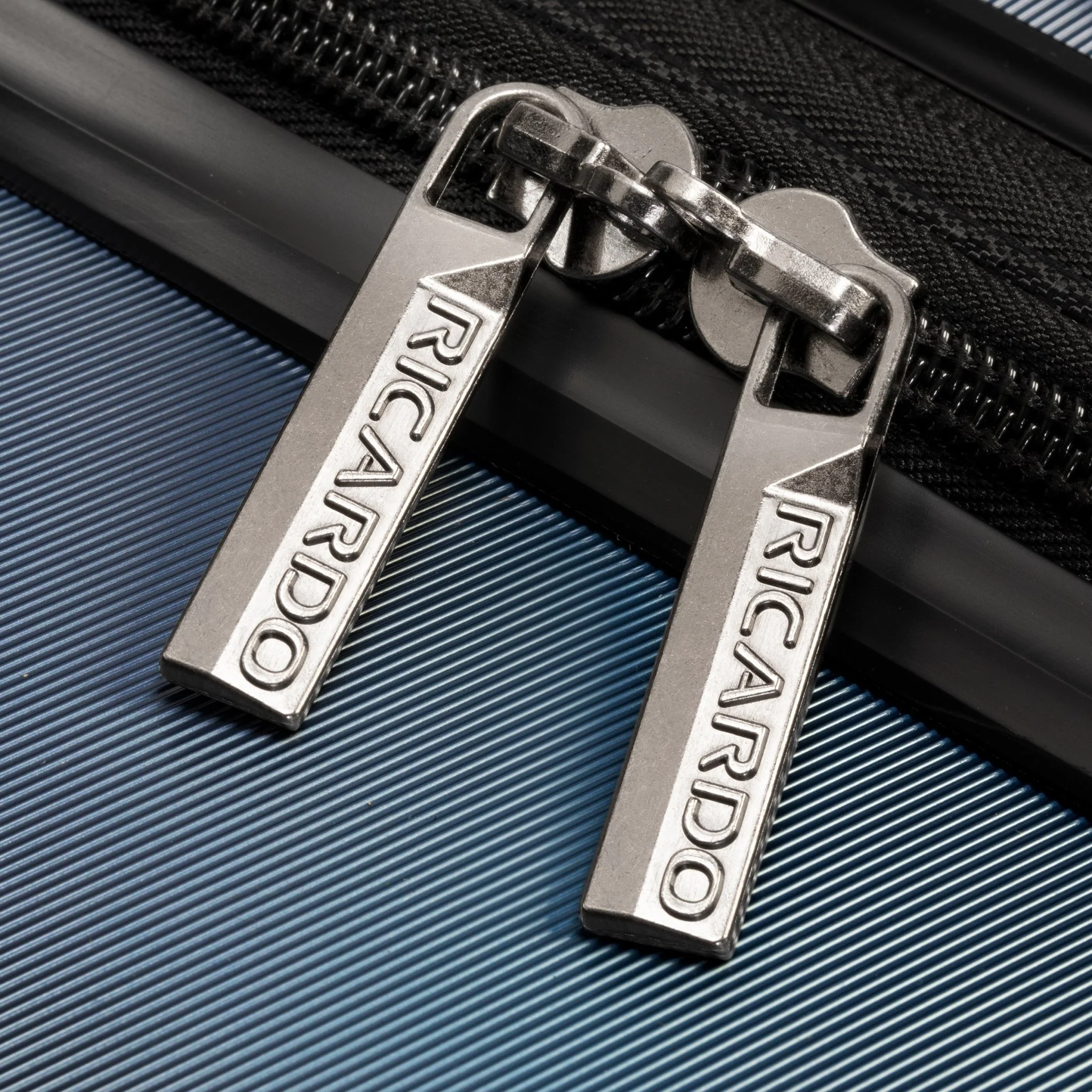 Oceano Hardside Medium Check-In Expandable Spinner - Image 11
